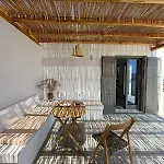 Remvi Main House Áno Meriá