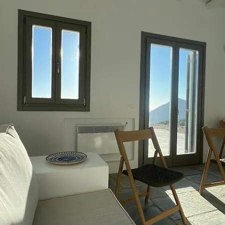 Remvi Main House Áno Meriá