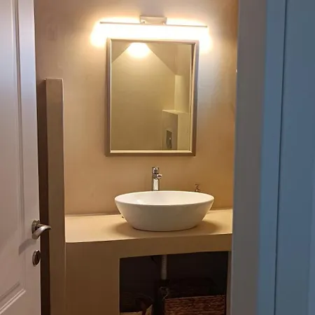 Remvi Main House Apartment Áno Meriá