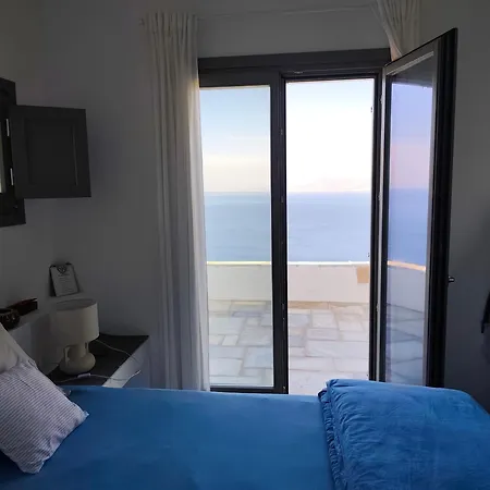 Remvi Main House Áno Meriá