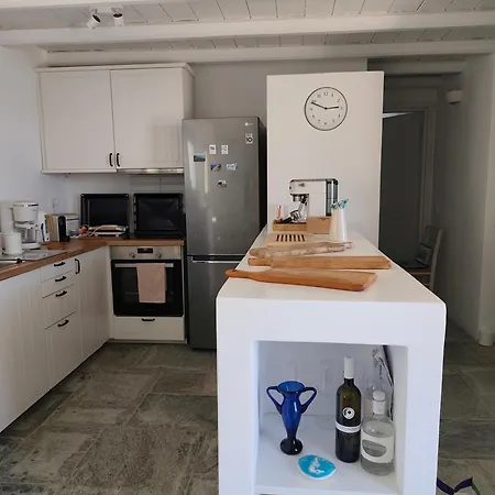 Appartamento Remvi Main House Áno Meriá