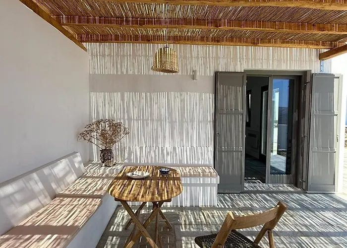 Remvi Main House Áno Meriá