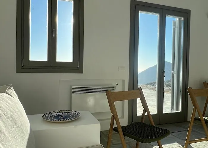 Remvi Main House Áno Meriá